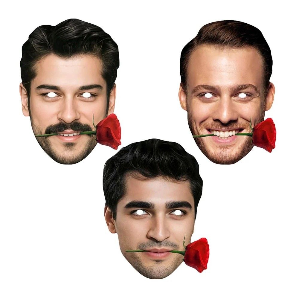 Маска Серкан Болат с розой